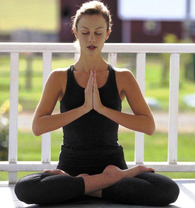 Чем полезна йога для женщин